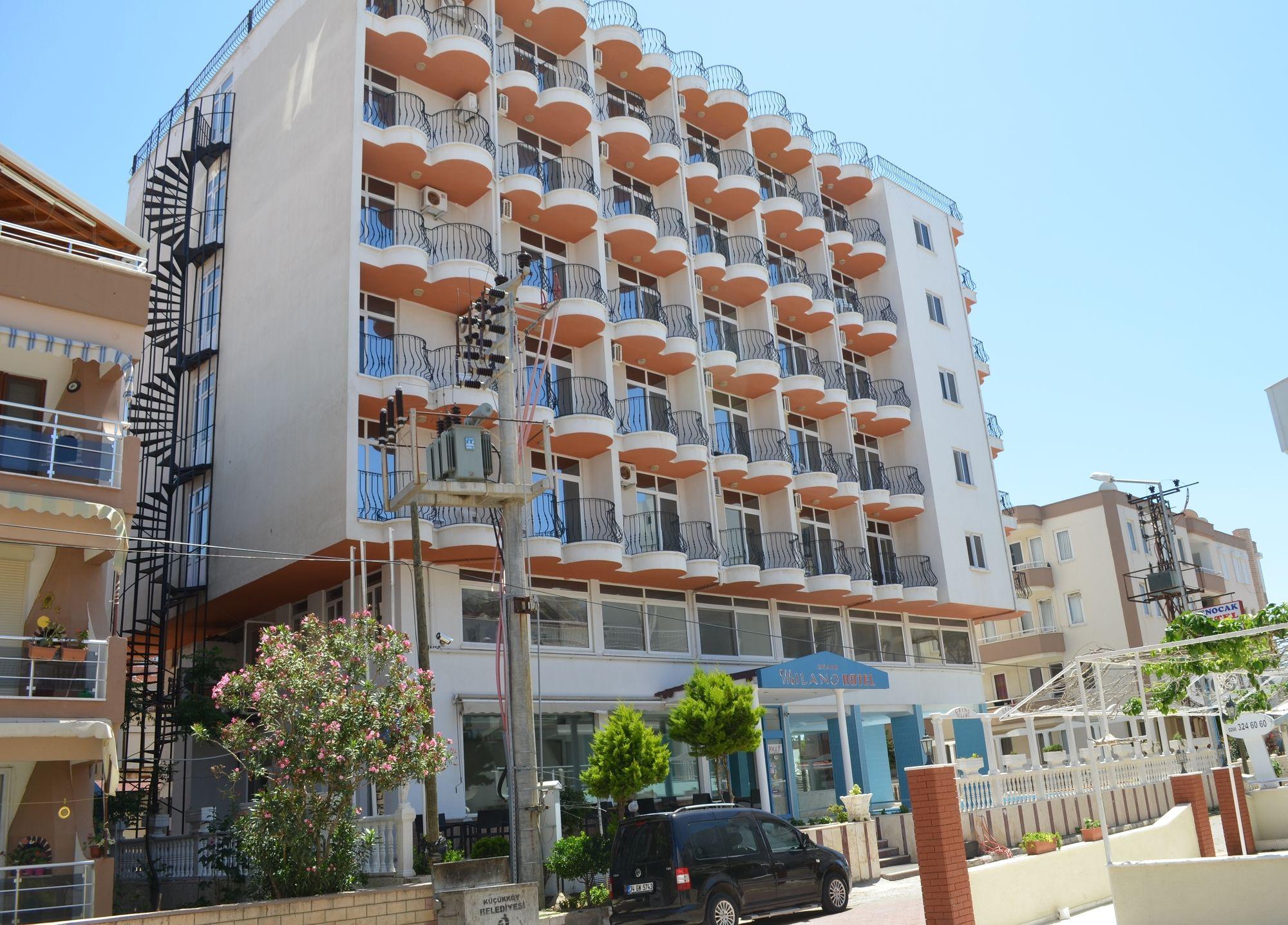Grand Milano Hotel Ayvalik Exterior photo