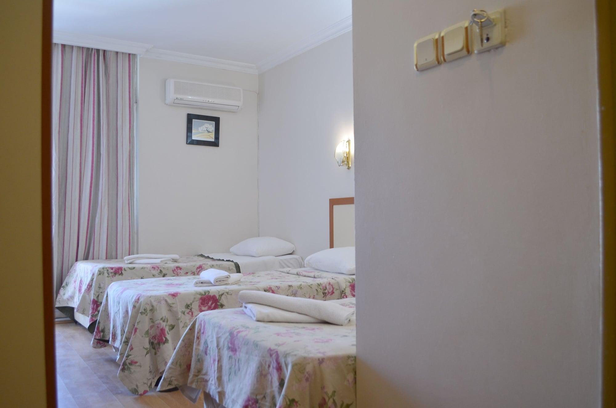 Grand Milano Hotel Ayvalik Exterior photo